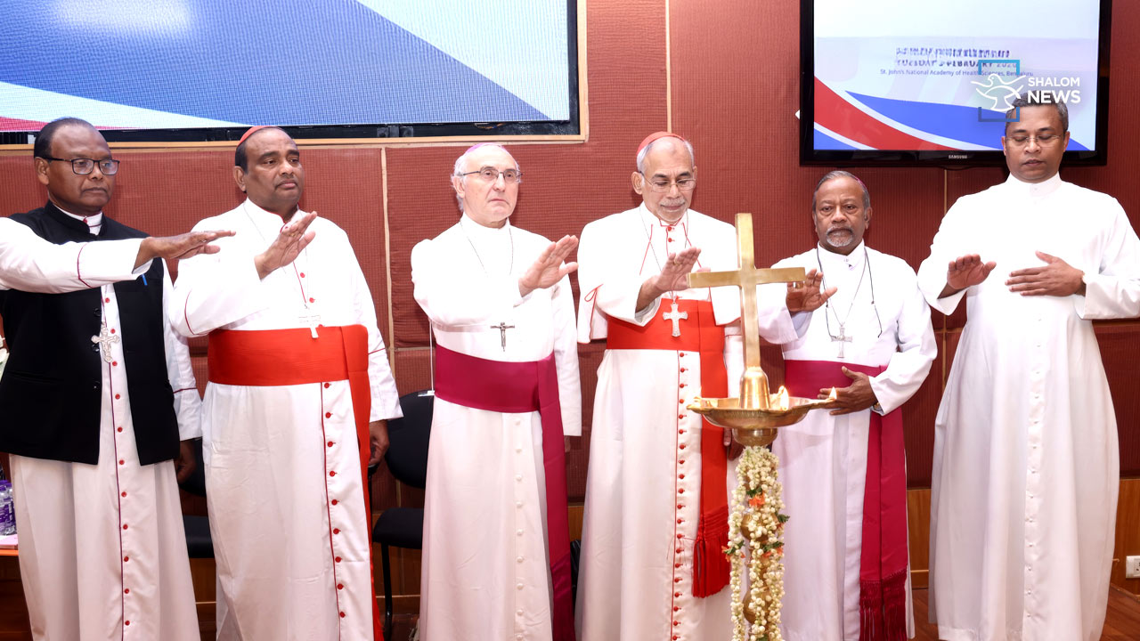 Pope Urges Latin Bishops in India to Live Gospel of Peace