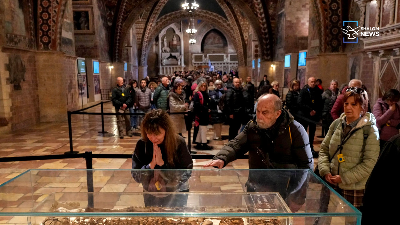 St. Francis relics Assisi viewing