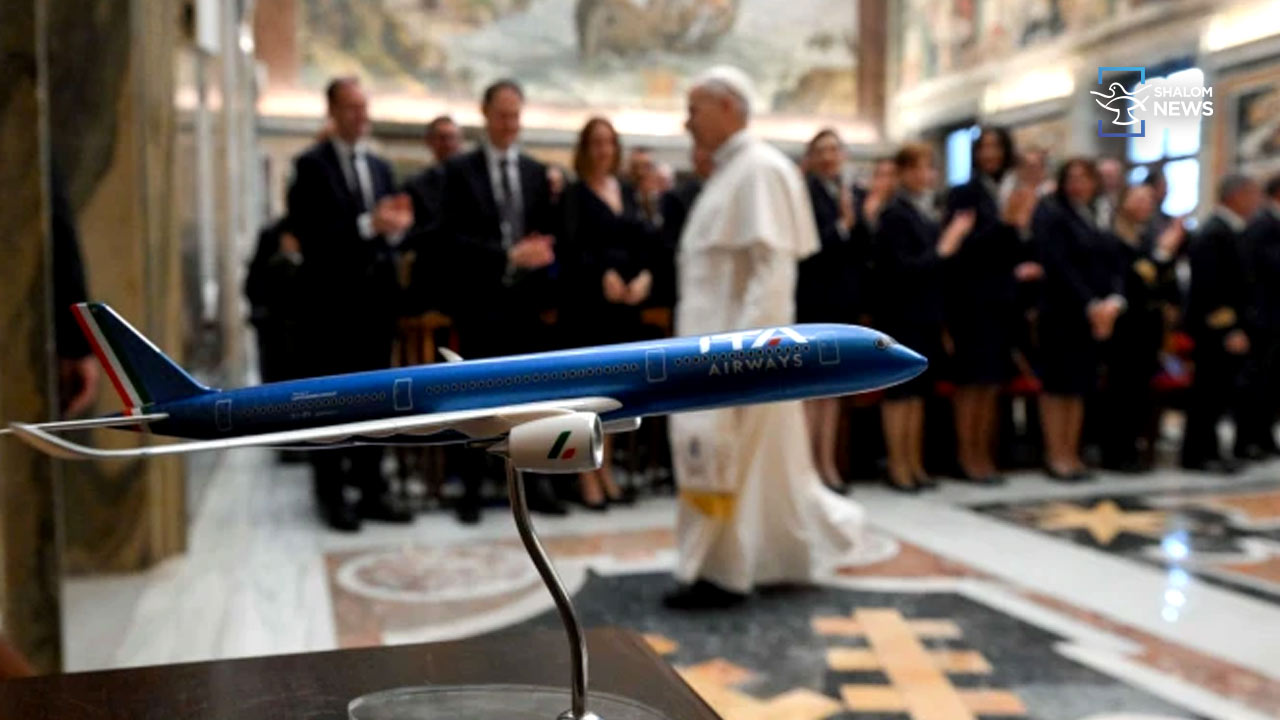 Pope calls to ban airstrikes permanently