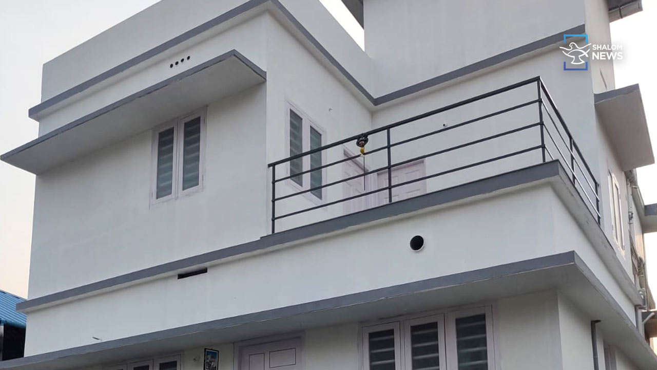 Sister Lissy Chakkalakkal house key handover