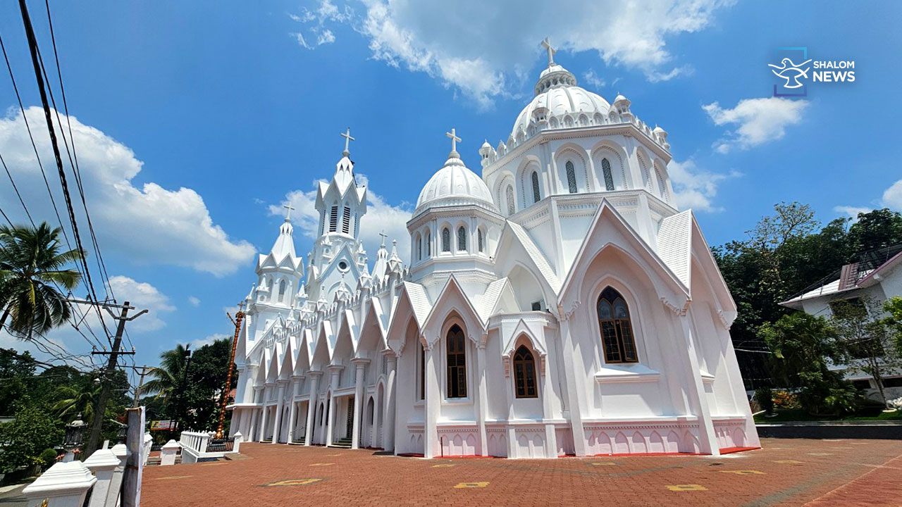 Chandanapally church love house challenge instead of fireworks