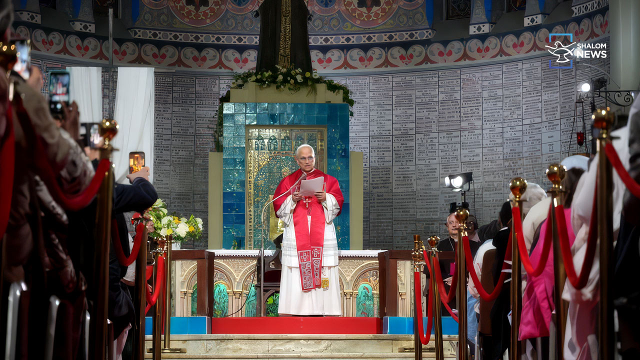 Pope Cameroon Mass Japoma 2 million faithful