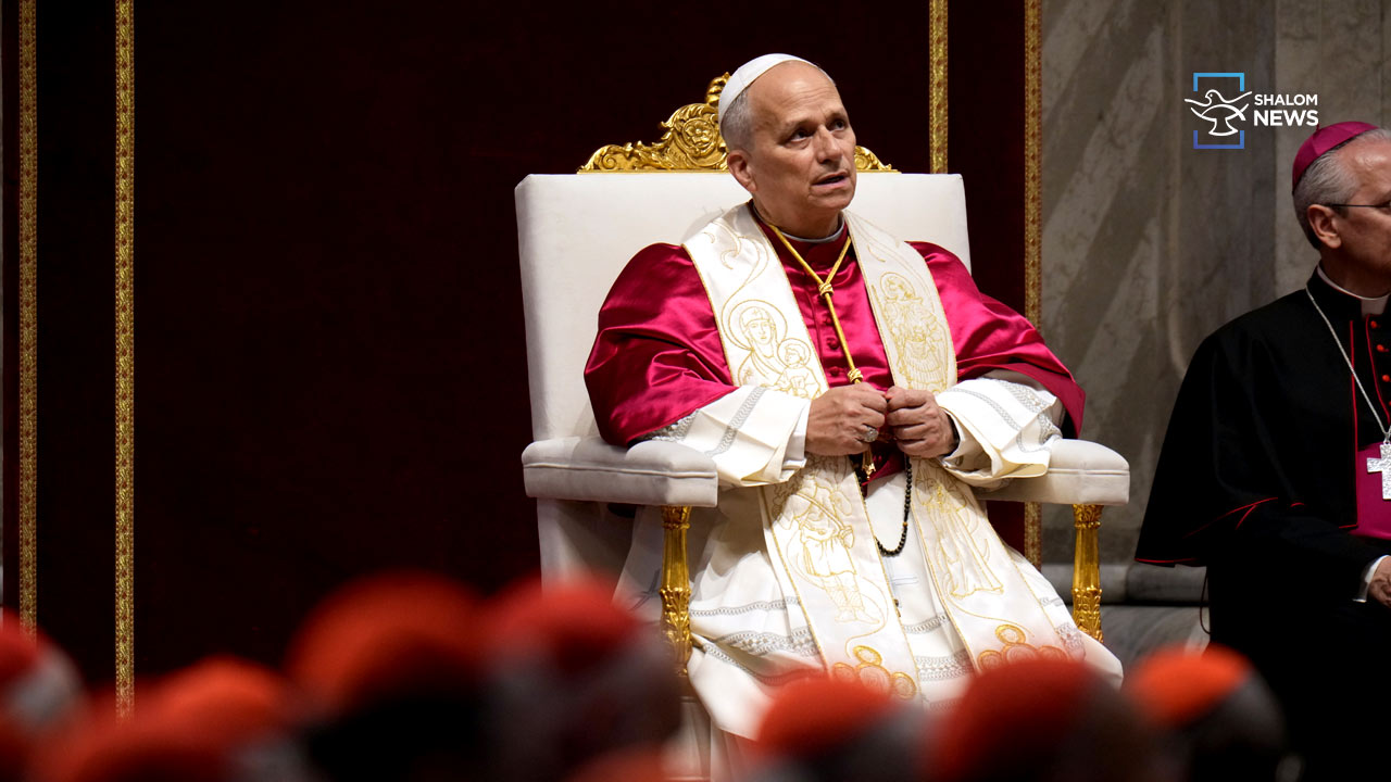 Pope Rosary Marian shrine 2 million faithful