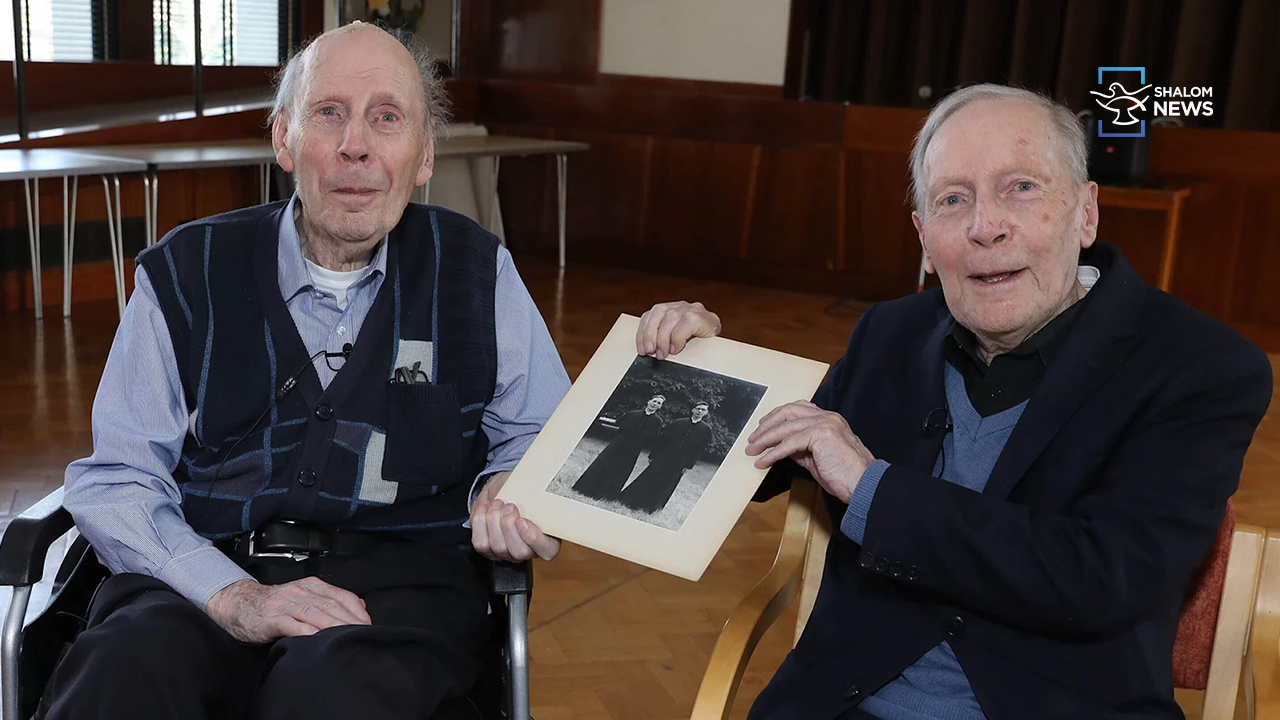Twin brothers celebrate 70th anniversary of priesthood