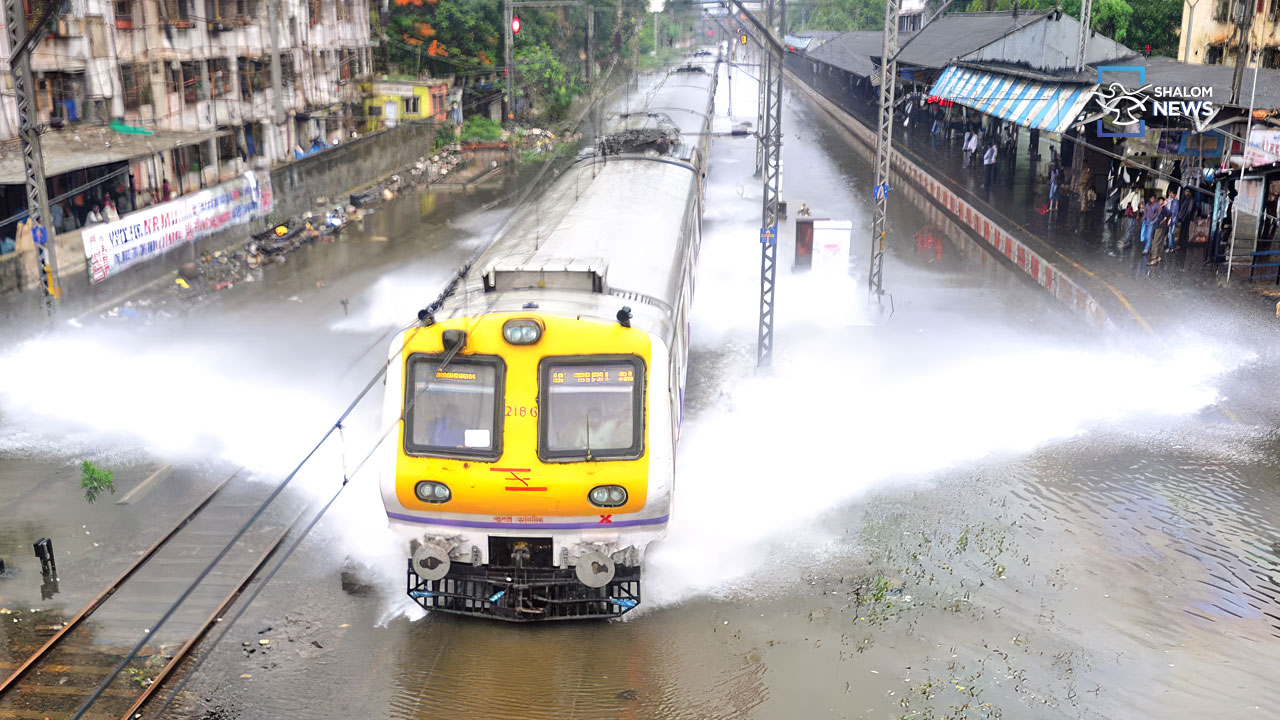 train cleaner trapped in flooded compartment