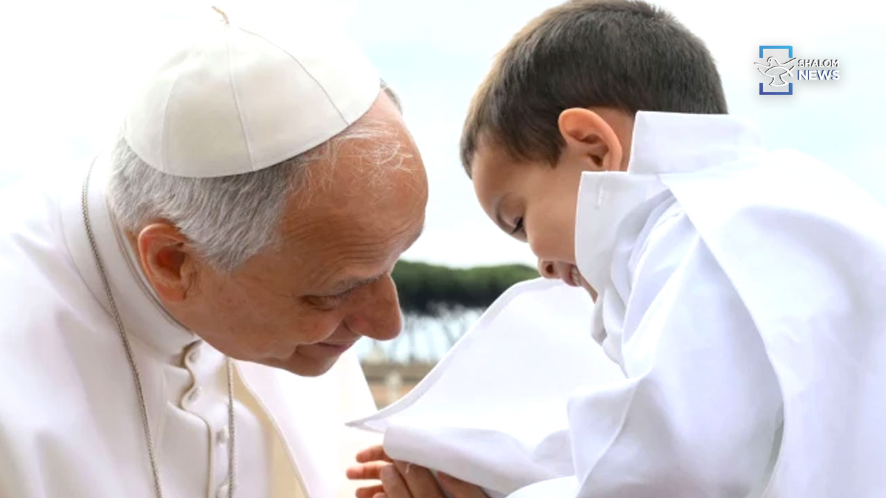 young mans concern and Popes touching reply
