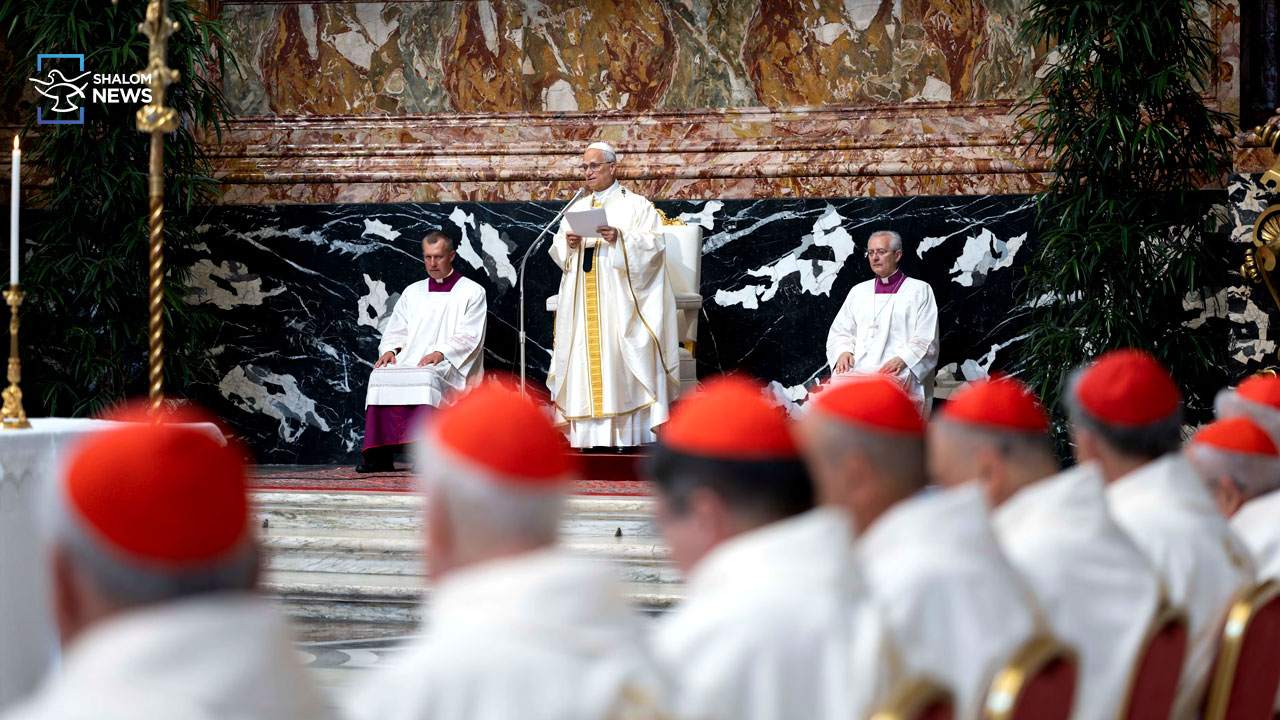 Pope calls for peace from the heart