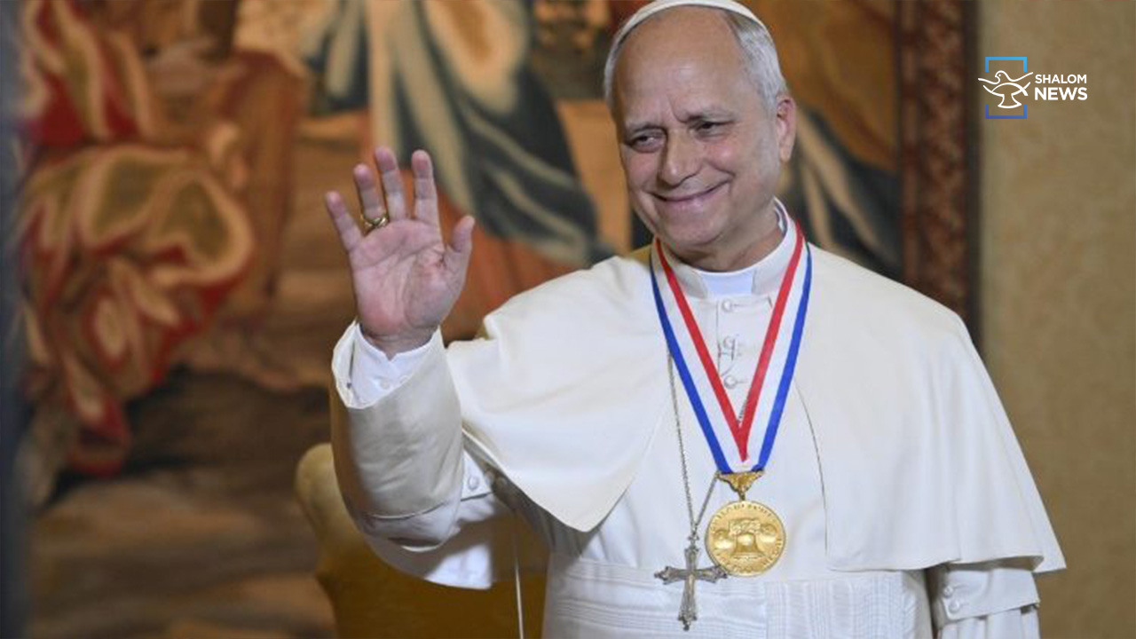 Liberty Medal presented to Pope Leo